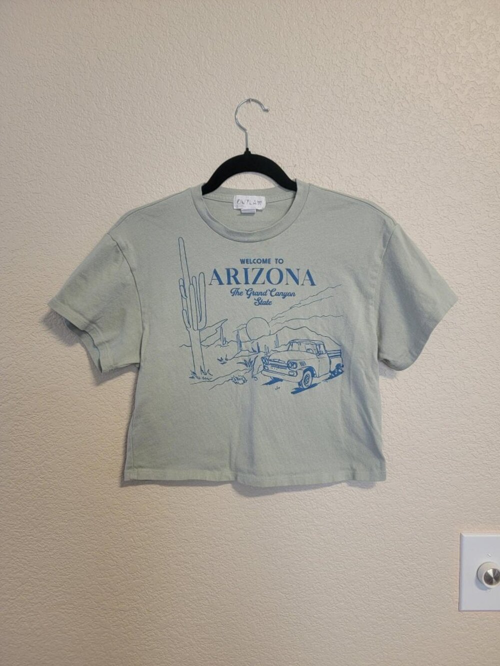 Outlaw “Welcome to Arizona” Cropped Tee